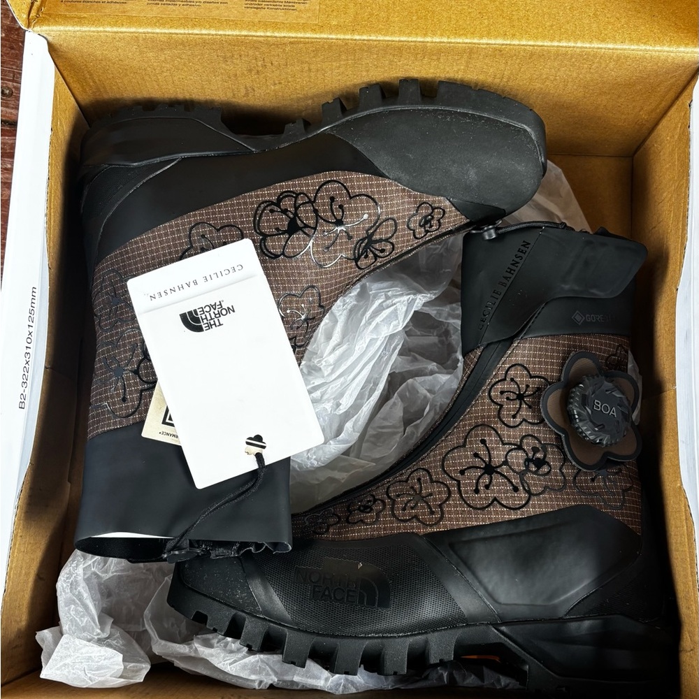 The North Face X Cecilie Bahnsen Waterproof Hiking Boots - Picture 5 of 7